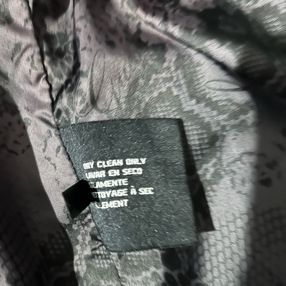 Guess Black Cape Jacket for Women - Picture 6 of 9